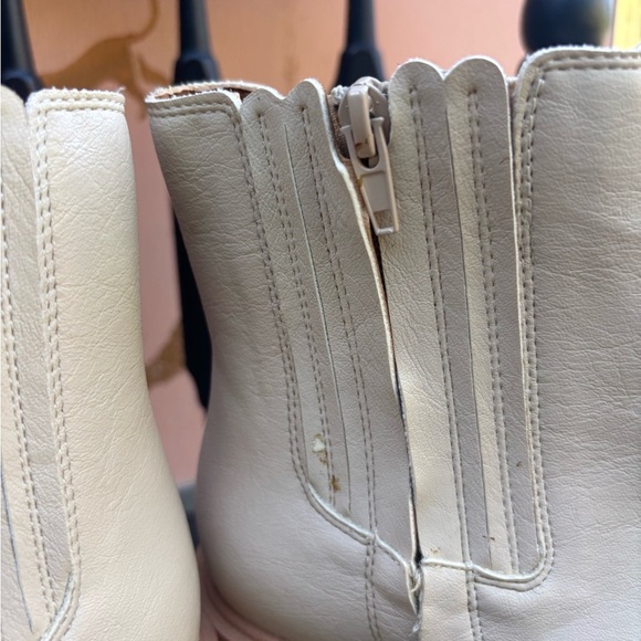 Oasis Society Leather Anastasia Cream Ankle Boots - Picture 4 of 9